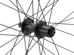 Urban Acera V-Brake DT Swiss 535 28" Laufradsatz 19 Urban Acera V-Brake DT Swiss 535 28" Laufradsatz -Fahrradkomponenten 396793
